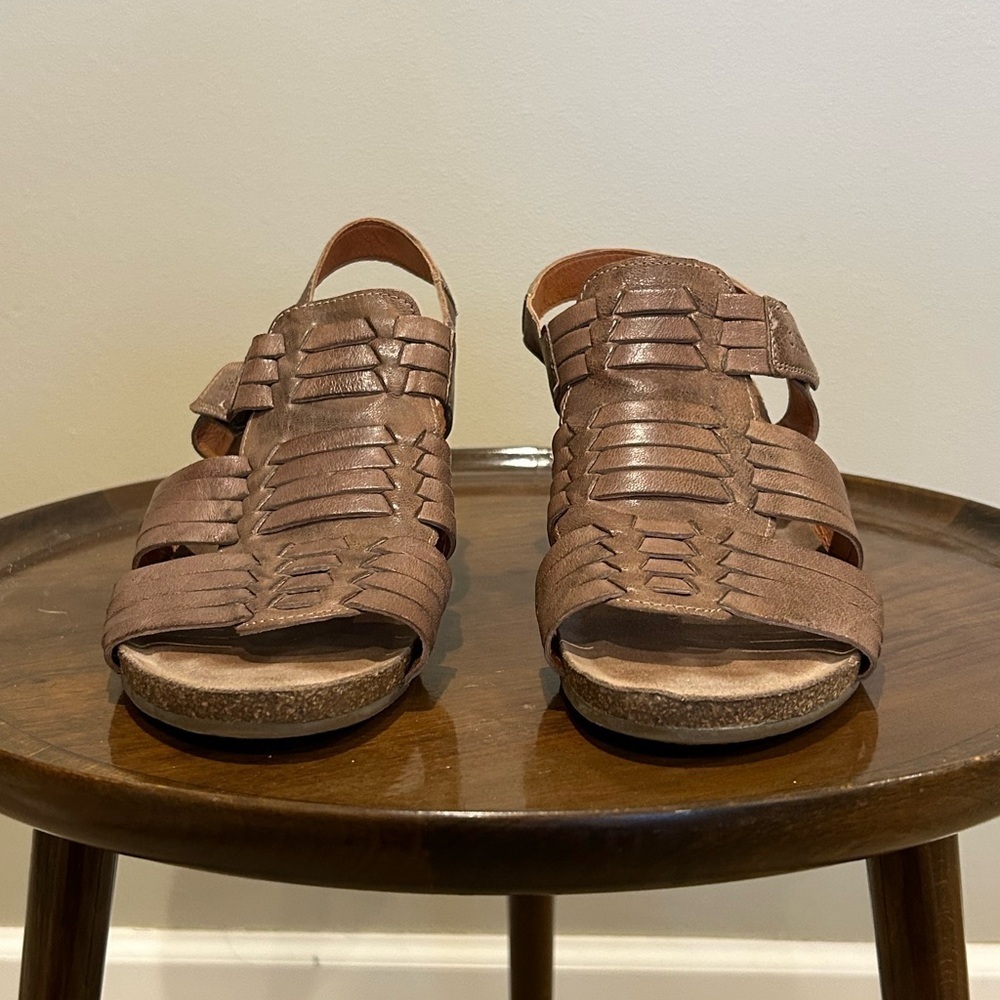 Taos Footwear Brown Wedge Sandals - Picture 3 of 13